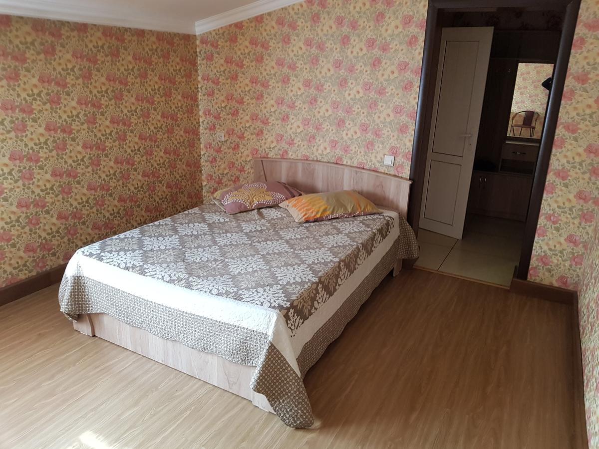 Mini Hotel Leila Алматы Экстерьер фото
