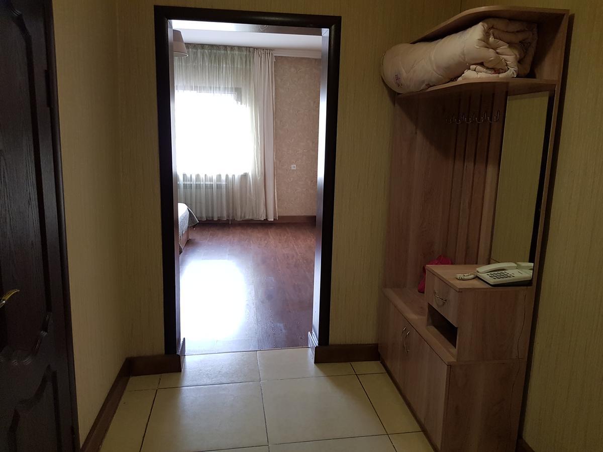 Mini Hotel Leila Алматы Экстерьер фото